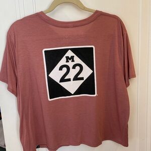 M22 crop top